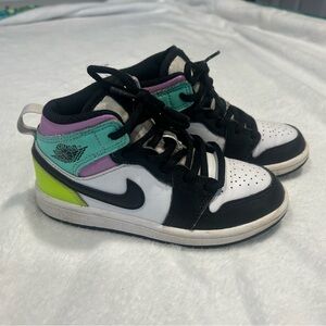 Nike Air Jordan Mid GS pastel White/Black/Volt/Green Glow size 11C